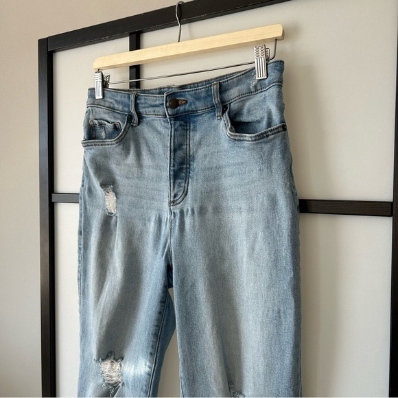 Joe Fresh Distressed Hi Rise Straight Leg Light Wash Blue Denim Jeans - Picture 5 of 11